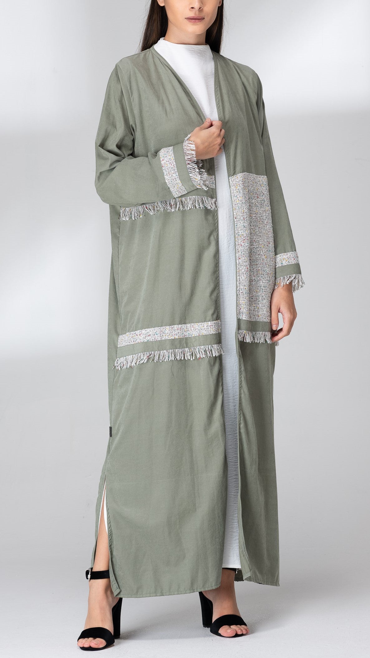 Border abaya