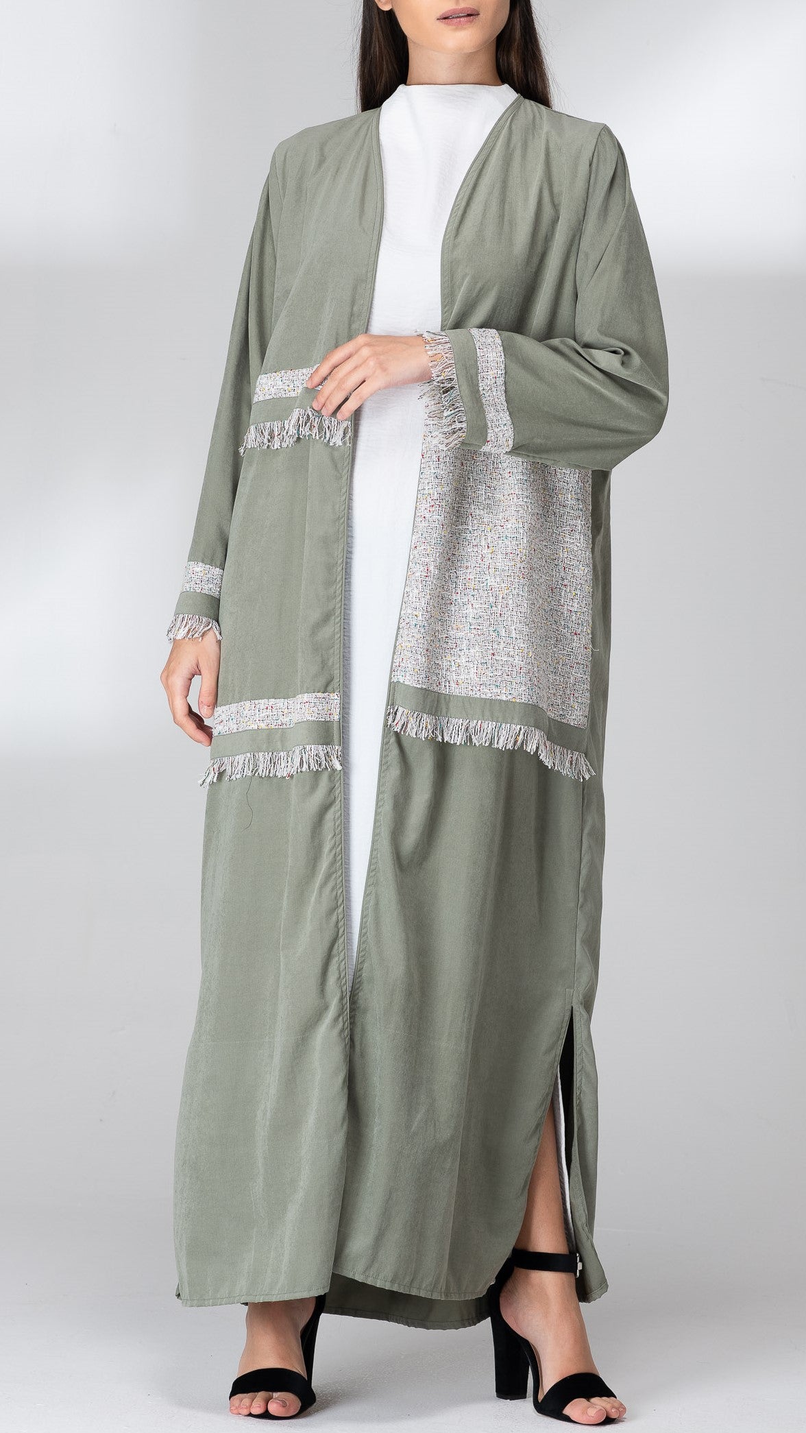 Border abaya